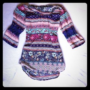 💵⬇️‼️ SALE Fits like SMALL Sheer blouse